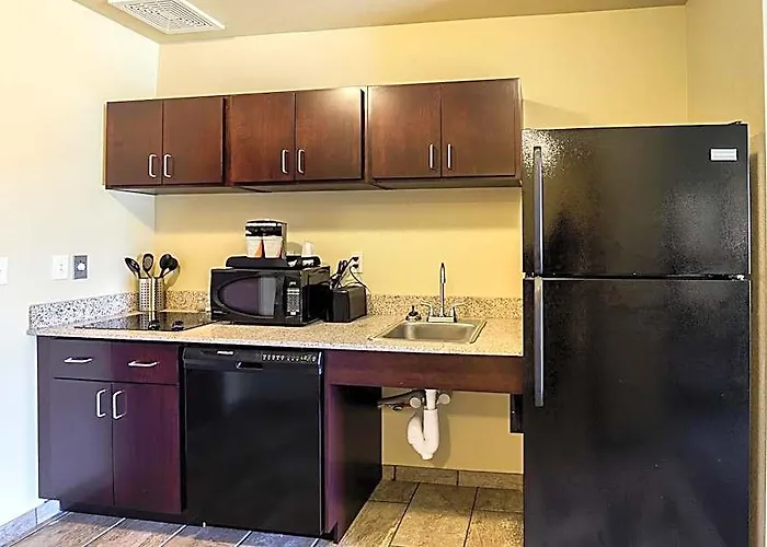Hotel Cobblestone & - Altamont