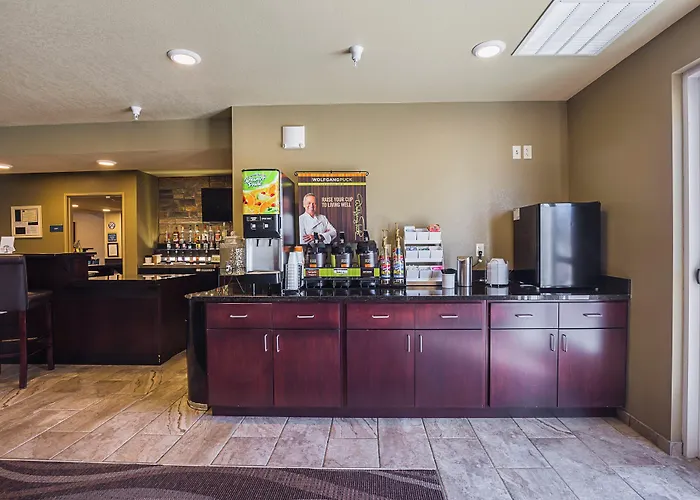 Cobblestone Inn&suites - Hotel 3*