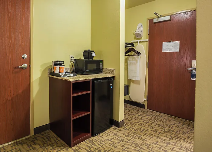 Cobblestone Inn&suites - Hotel 3*