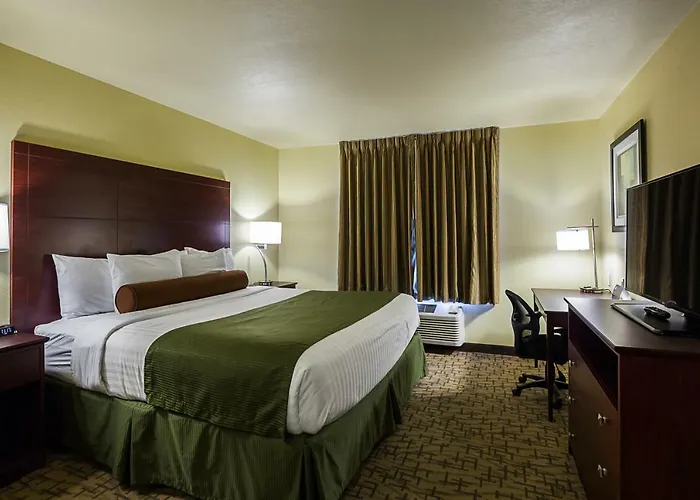 Cobblestone & - Hotel 3*