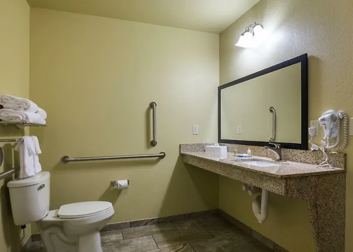 Hotel Cobblestone & - Altamont