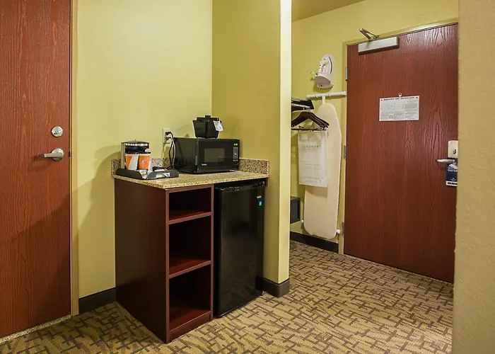 Cobblestone & - Hotel Altamont